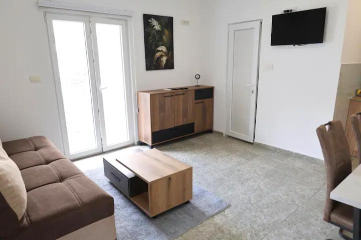 Apartments R&M Тиват Экстерьер фото