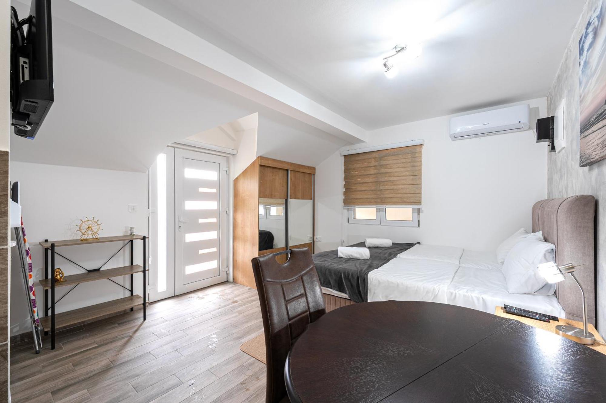Apartments R&M Тиват Экстерьер фото