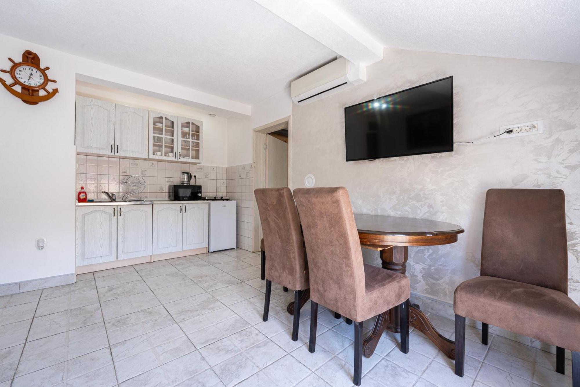 Apartments R&M Тиват Экстерьер фото