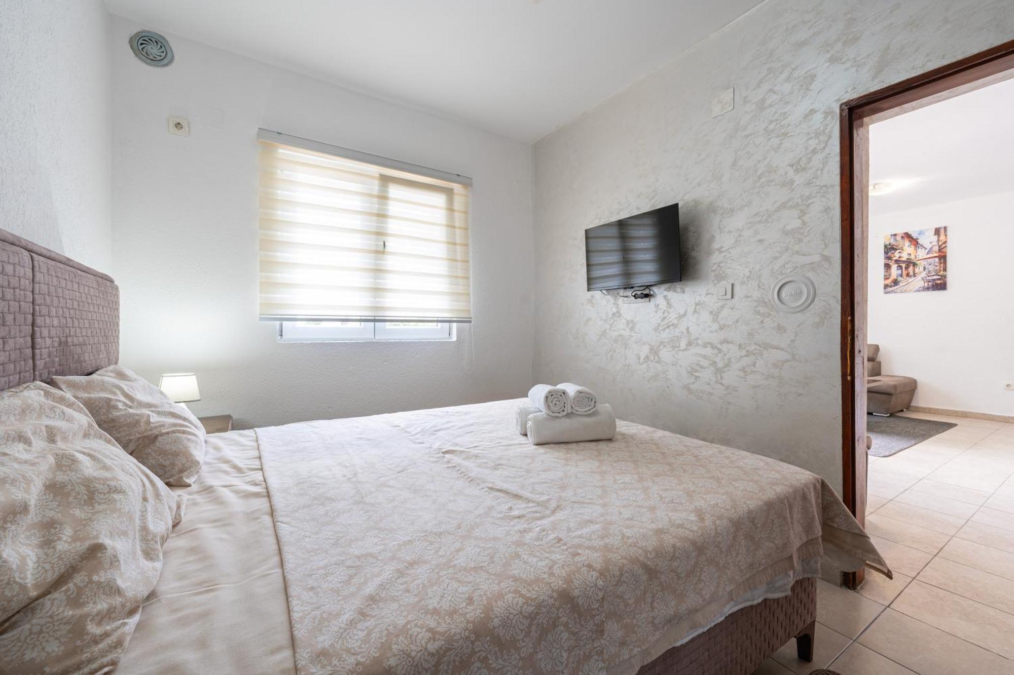 Apartments R&M Тиват Экстерьер фото